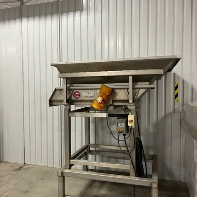 Grape Receiving Hopper with Vibration - CME