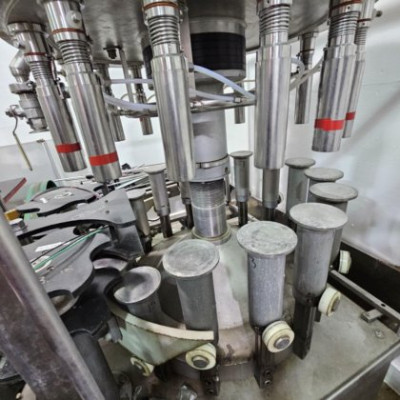 50 BPM Cobert & Bertolaso Bottling Line