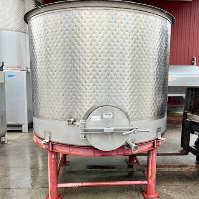1100 Gallon Open Top Tank